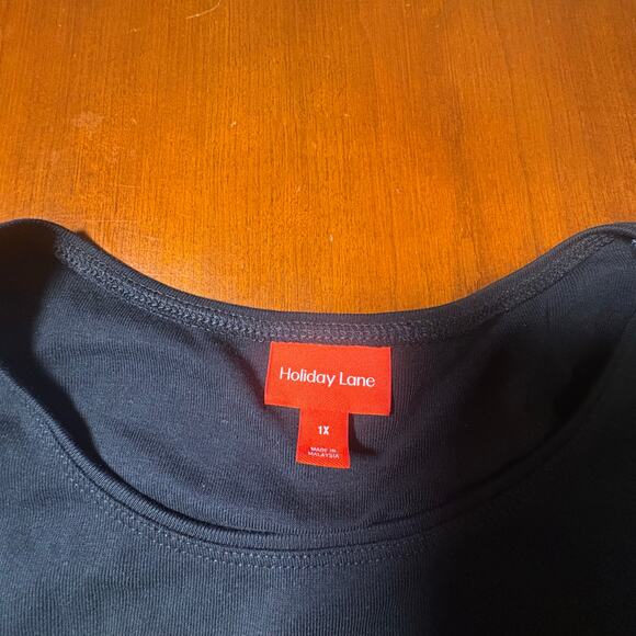 Holiday Lane Black Christmas Top Size 1X - Picture 2 of 6